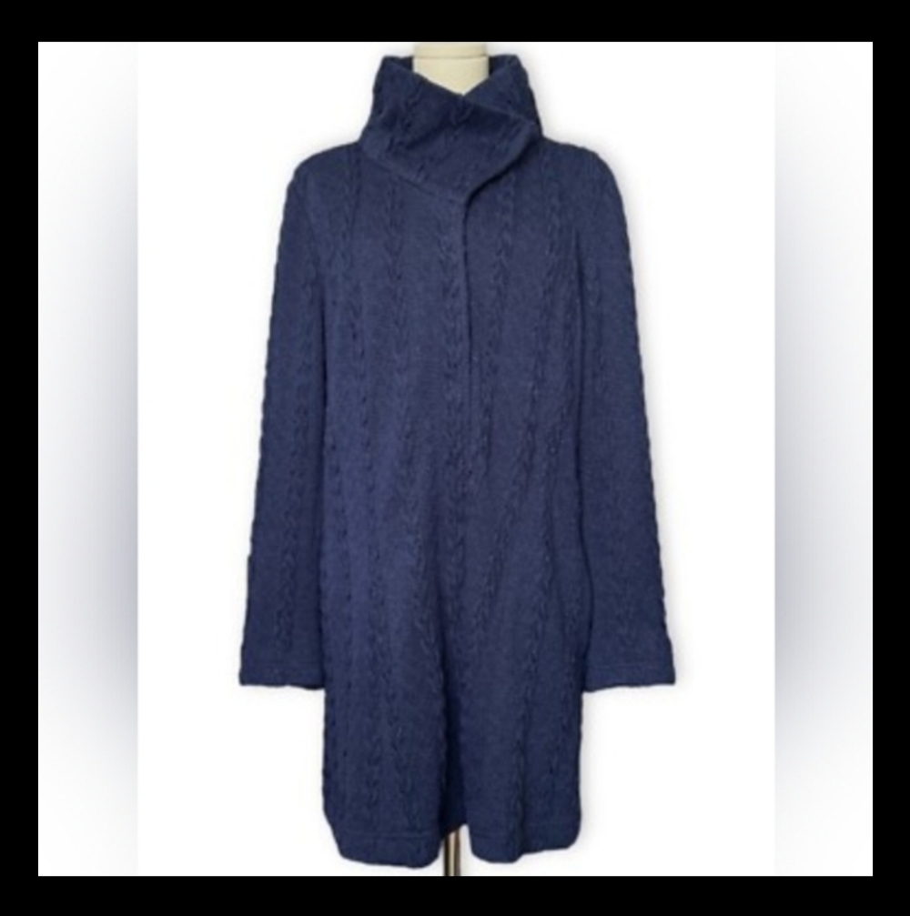 209 Elegant Navy CableKnit Long Cardigan